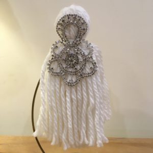 игрушка ручной работы кисти