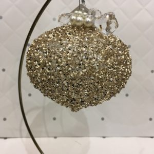 стеклянная игрушка