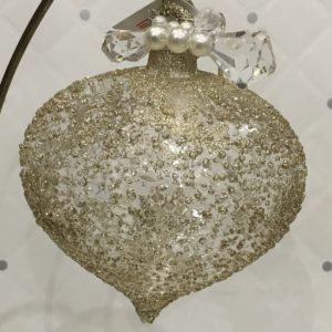 стеклянная игрушка